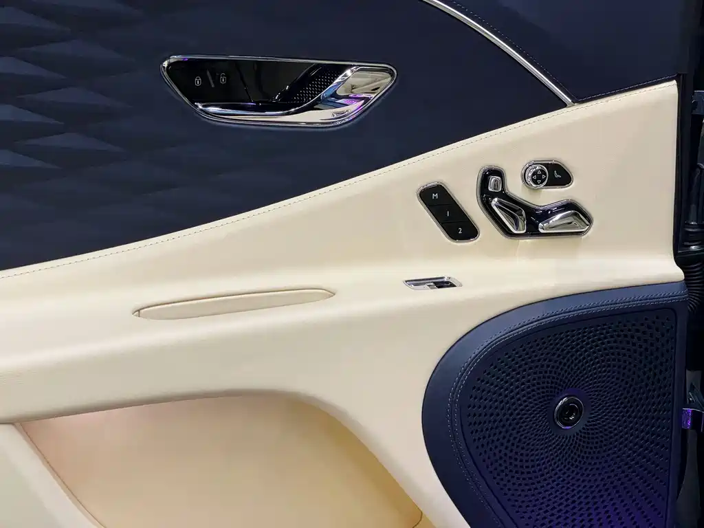Bentley Flying Spur 2020 — фото 11