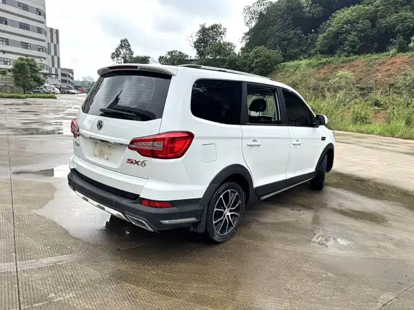 Dongfeng Fengxing SX6 2020