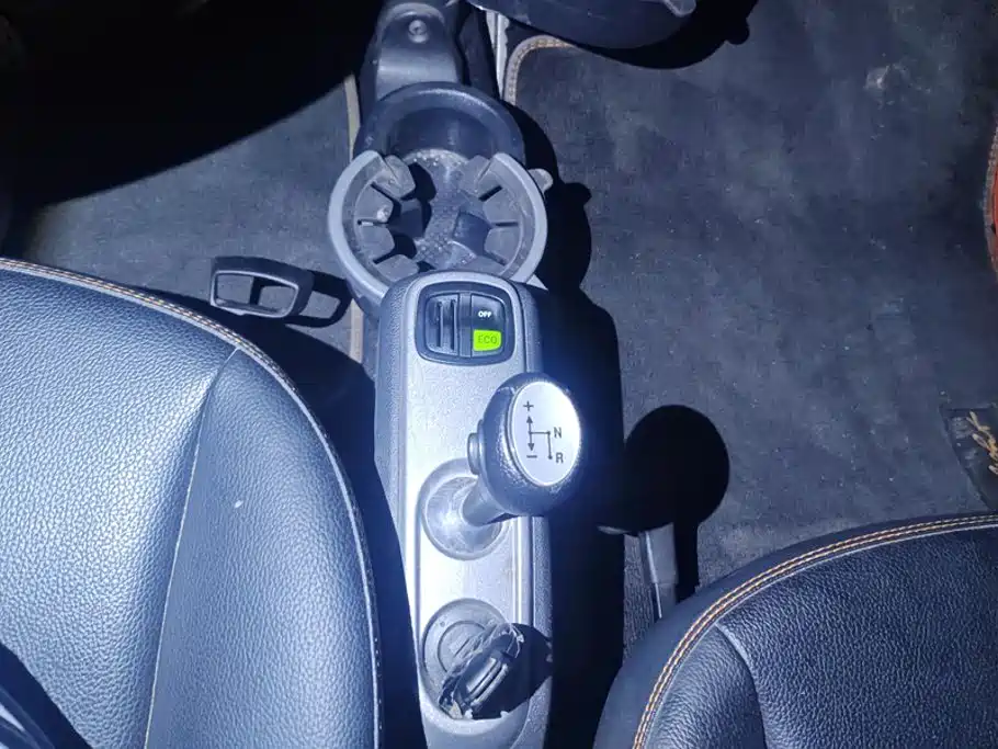 smart Fortwo 2015 — фото 16