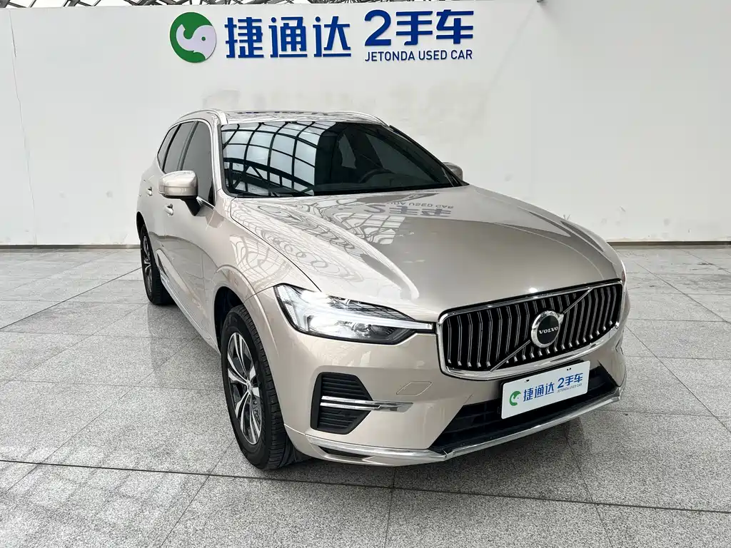 Volvo XC60 2023 — фото 2