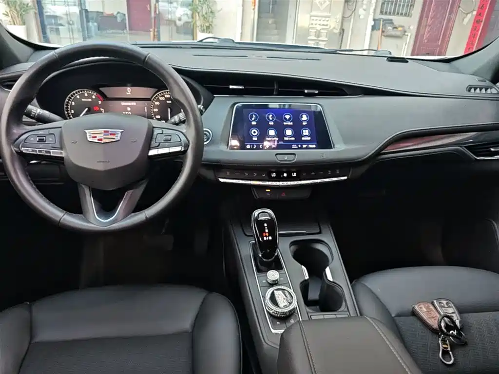 Cadillac XT4 2020 — фото 10