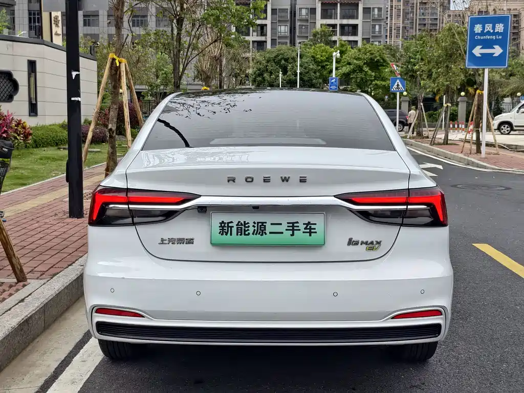 Roewe i6 MAX New Energy 2023 — фото 8