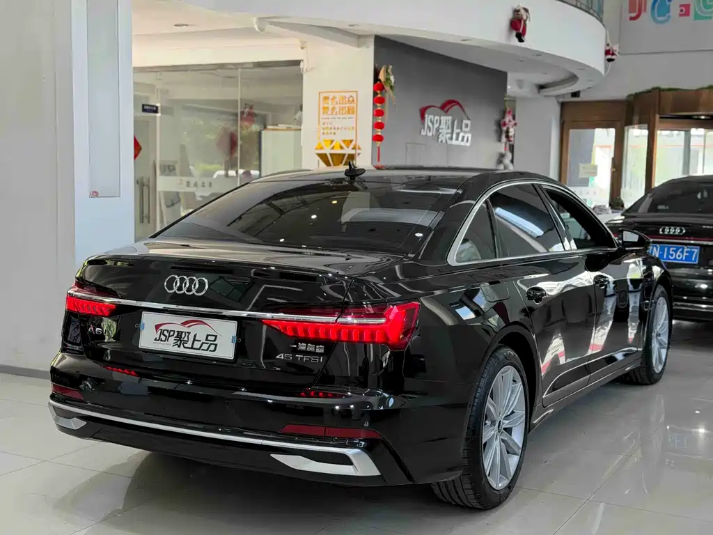 Audi A6L 2023 — фото 17