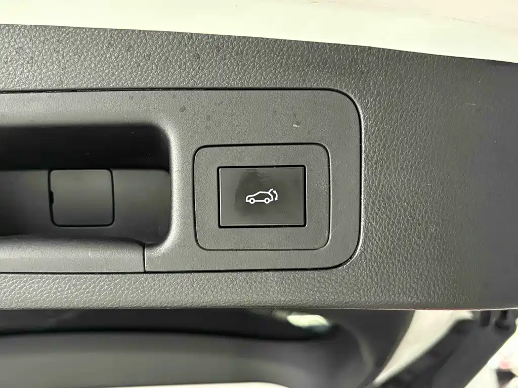 GAC Motor Trumpchi GS8 2020 — фото 24
