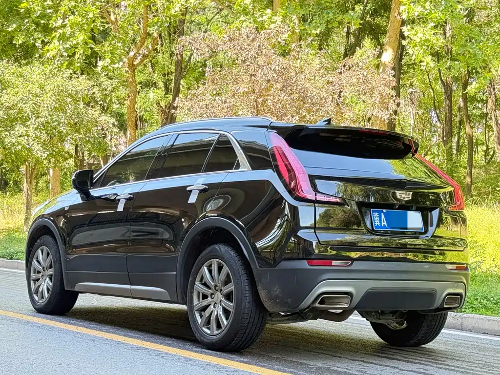 Cadillac XT4 2021 — фото 3