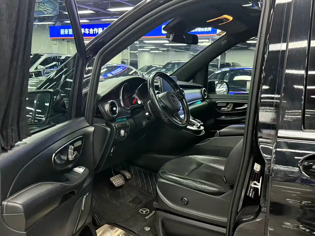 Mercedes-Benz V-Class 2020 — фото 4