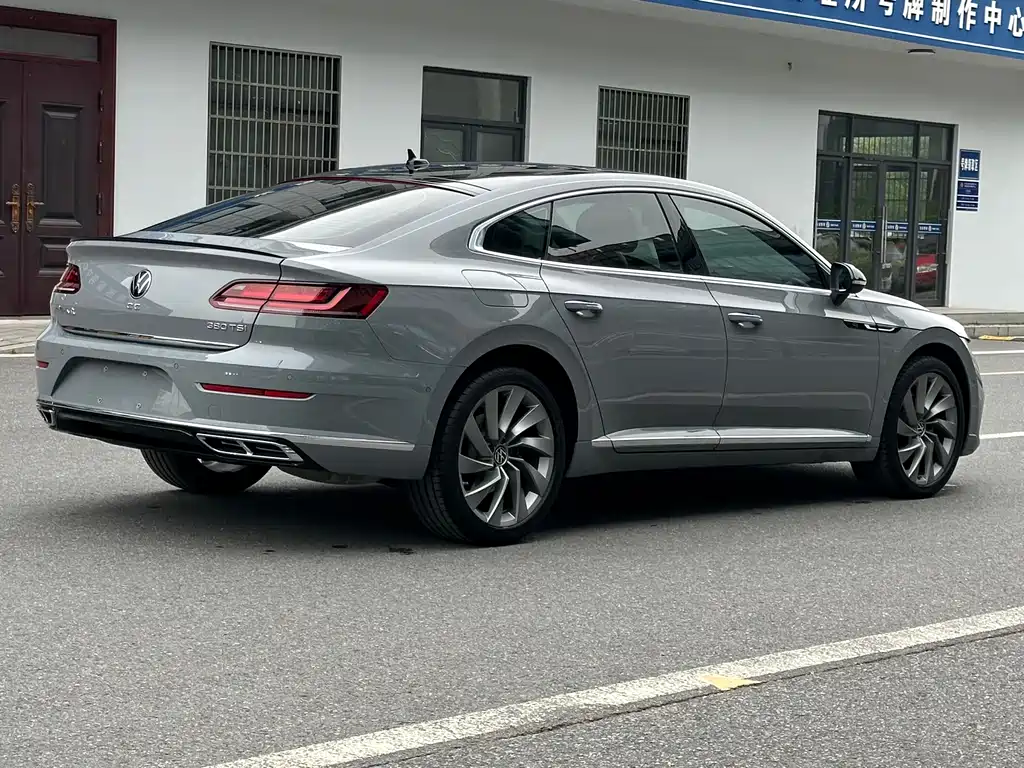 Volkswagen CC 2023 — фото 13