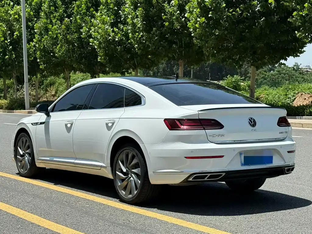 Volkswagen CC 2023 — фото 8