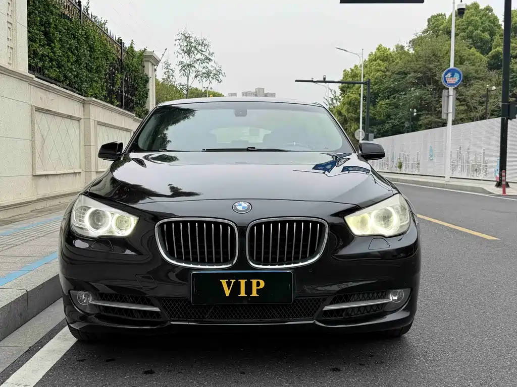 BMW 5 Series GT 2011 — фото 2