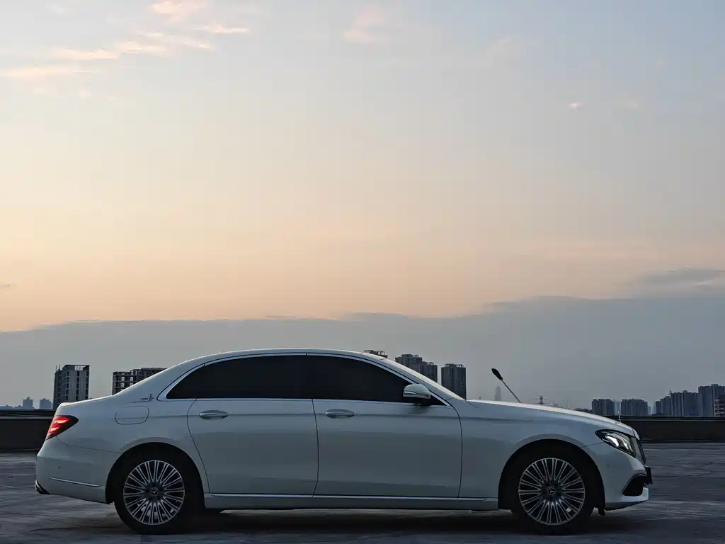 Mercedes-Benz E-Class 2020 — фото 4
