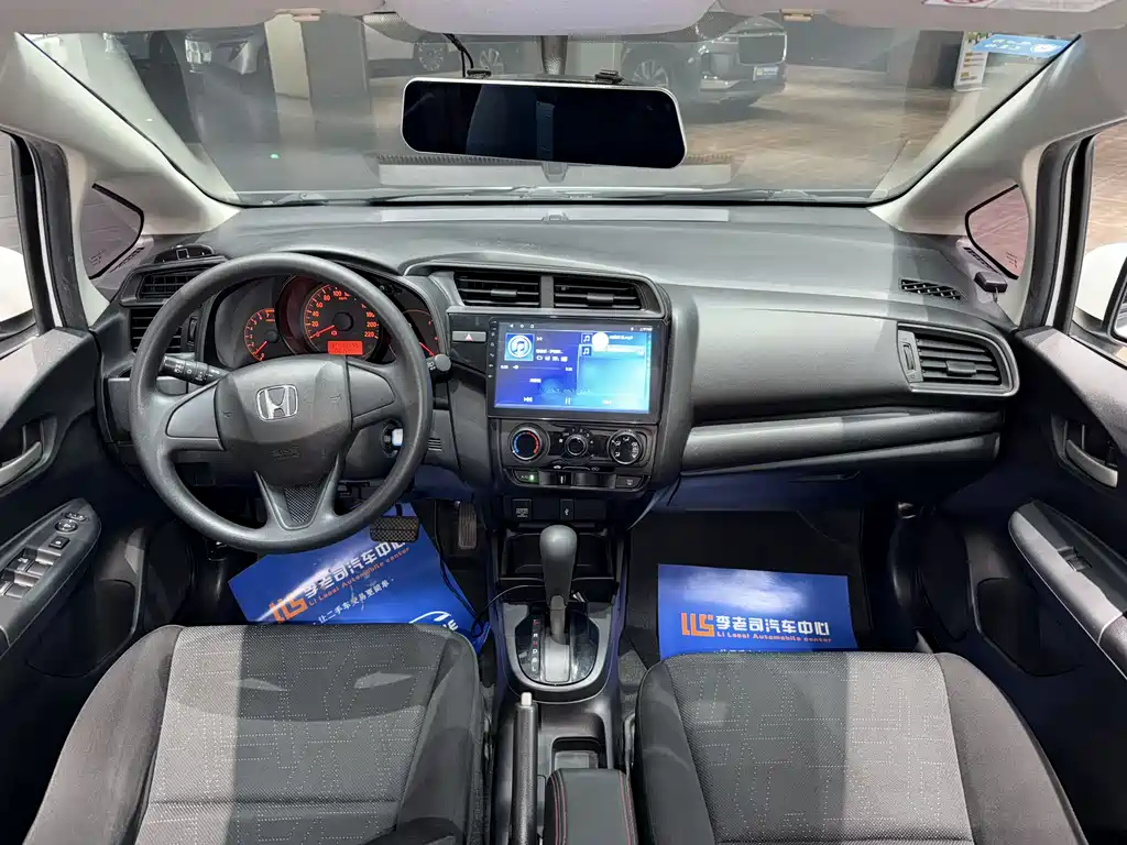 Honda Fit 2018 — фото 7