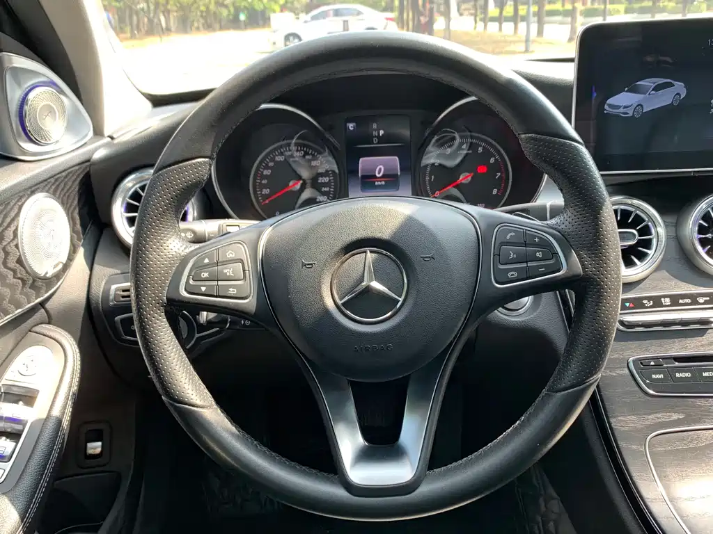 Mercedes-Benz C-Class 2018 — фото 6