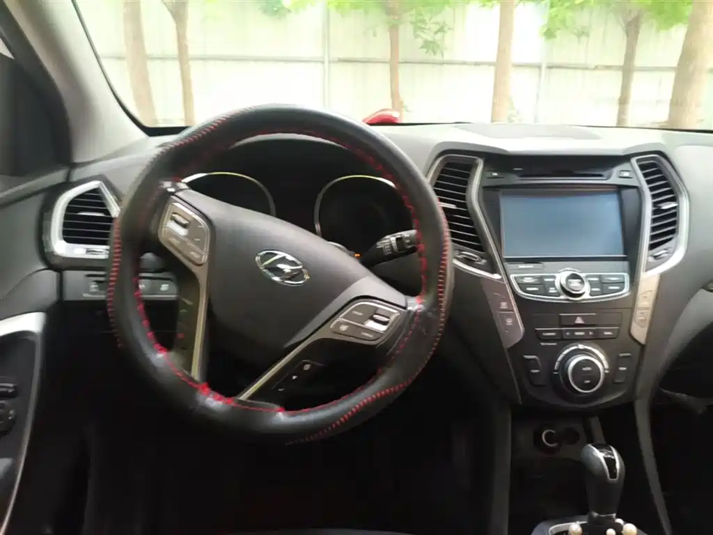 Hyundai Santa Fe 2016 — фото 17