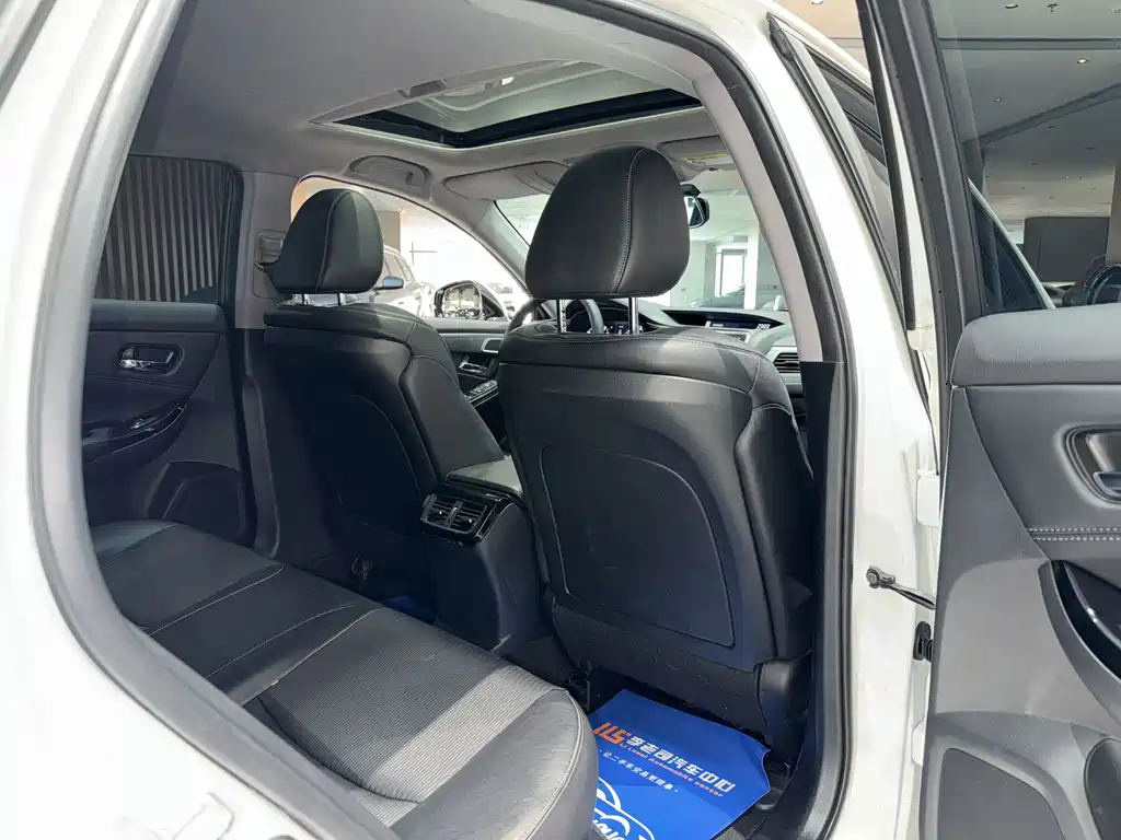Honda Spirior 2017 — фото 24