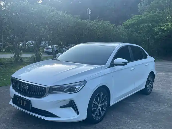 Geely Emgrand 2023