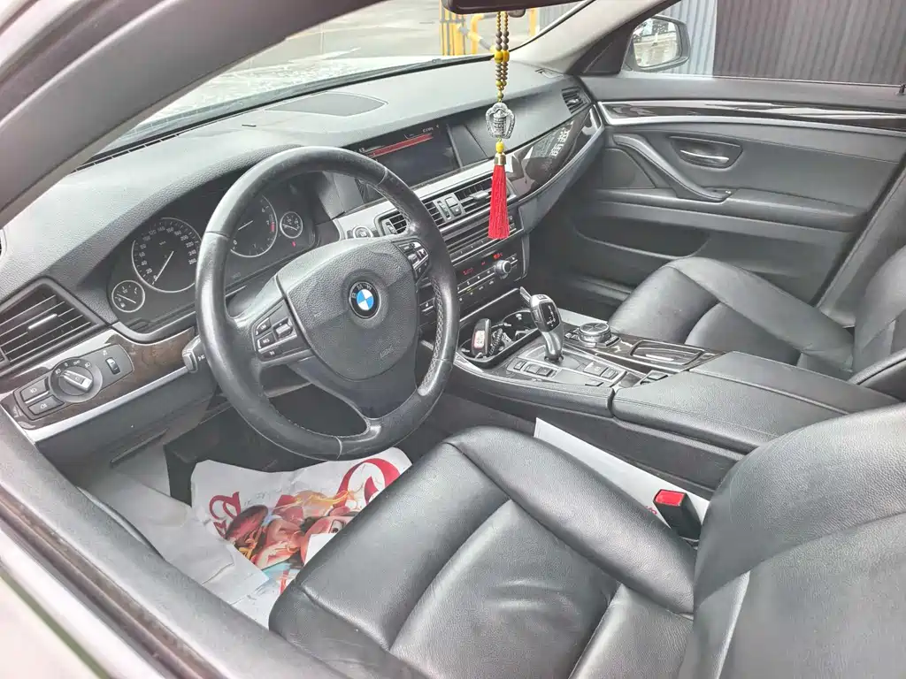 BMW 5 Series 2013 — фото 11