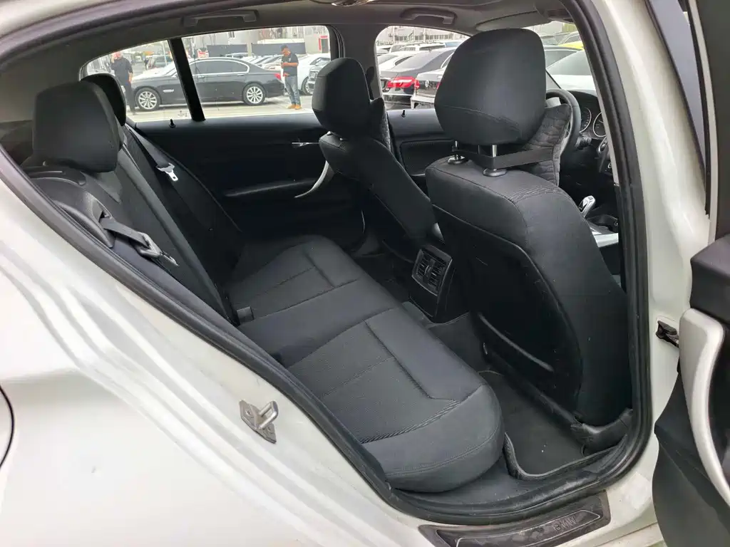 BMW 1 Series 2013 — фото 15
