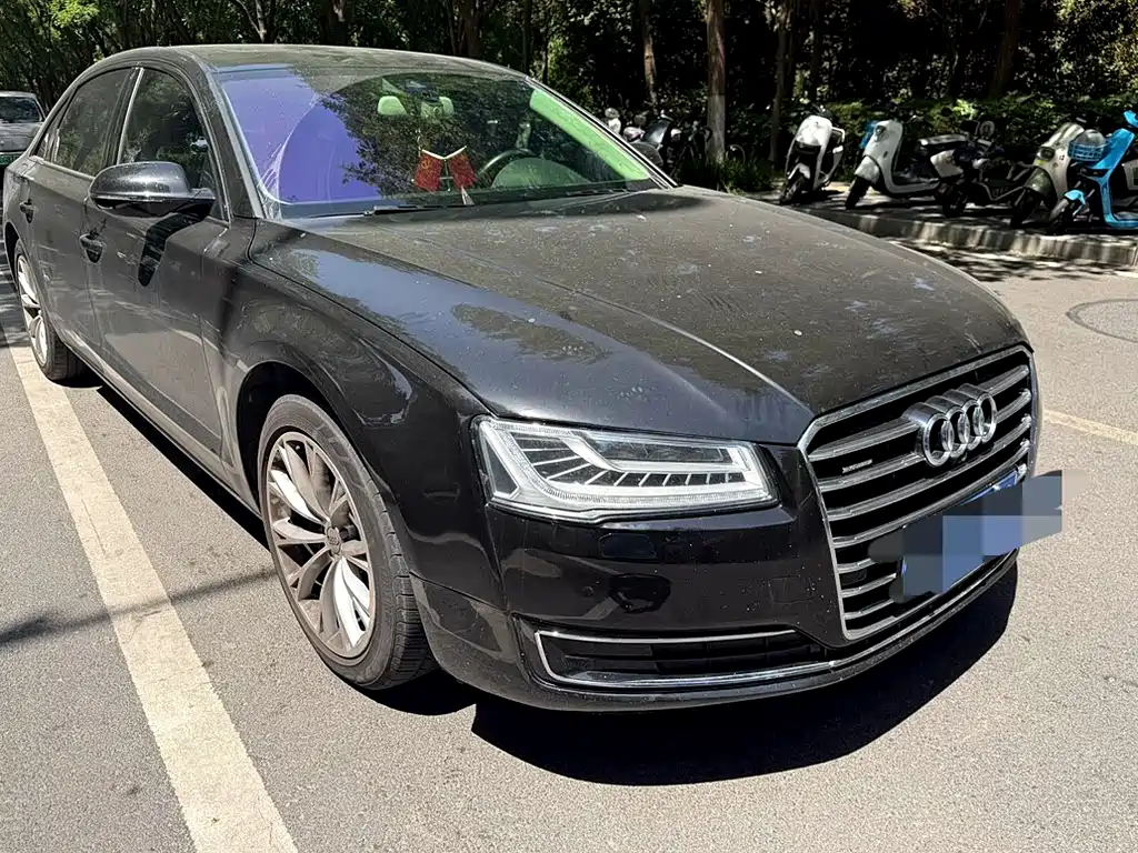 Audi A8 2017 — фото 3