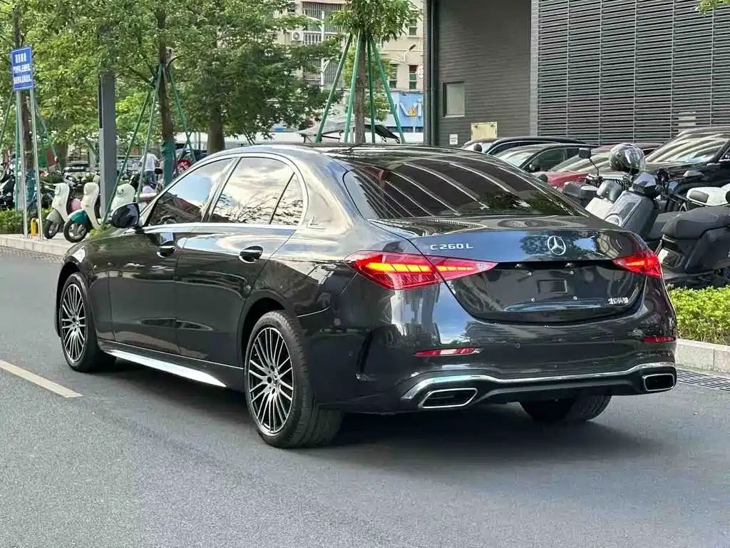 Mercedes-Benz C-Class 2023 — фото 9