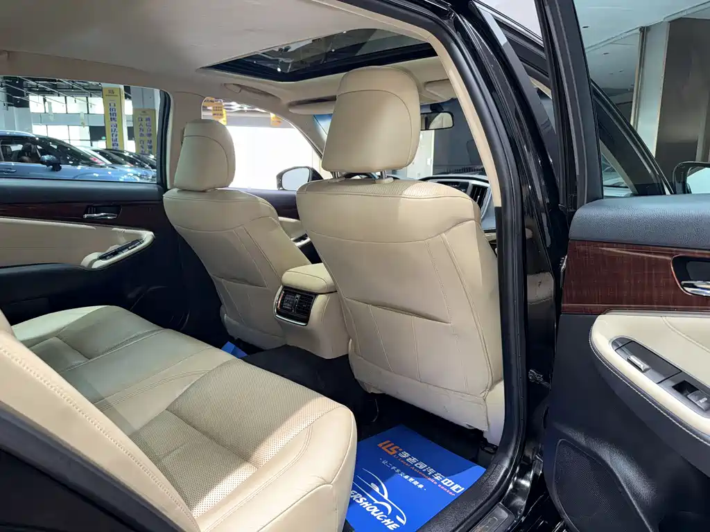 Toyota Crown 2016 — фото 24