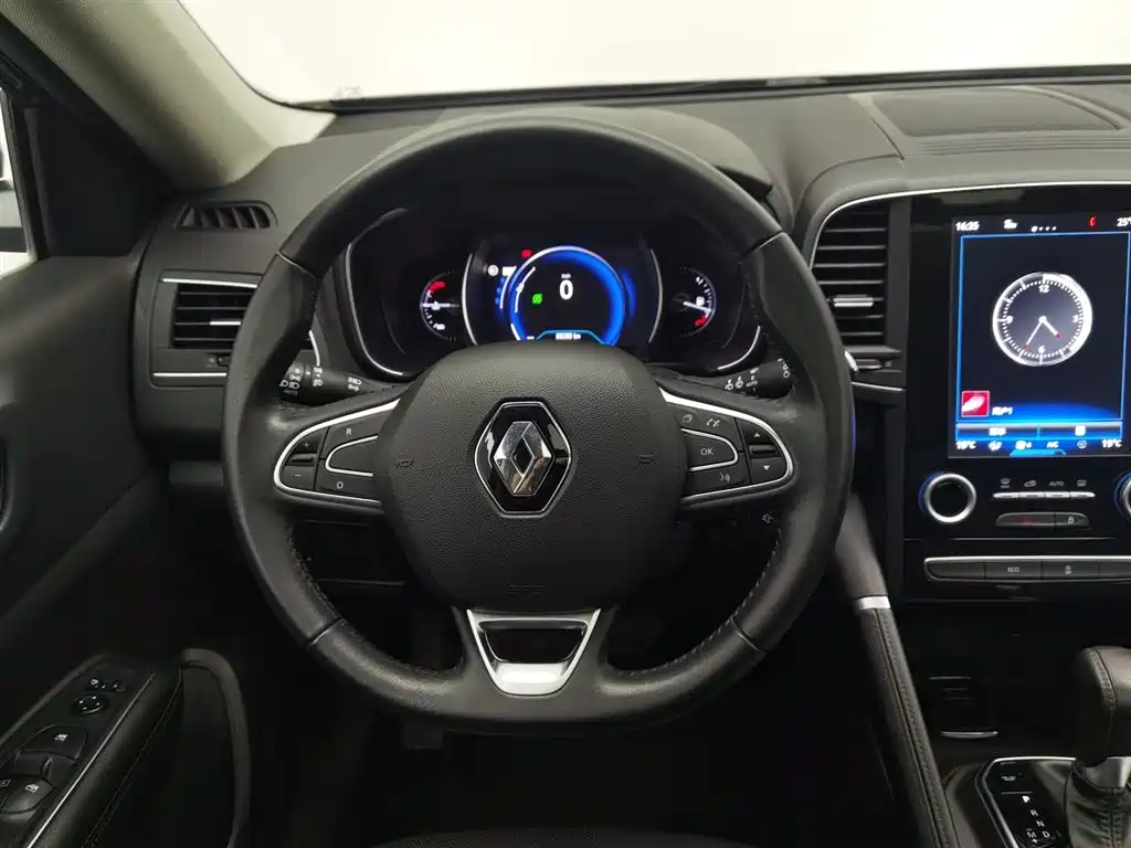 Renault Koleos 2017 — фото 11