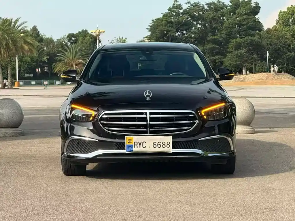 Mercedes-Benz E-Class 2023