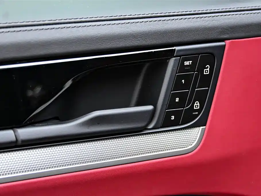 Porsche Cayenne New Energy 2024 — фото 24