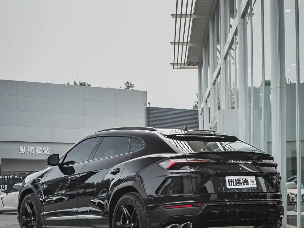 Lamborghini Urus 2021 — фото 3