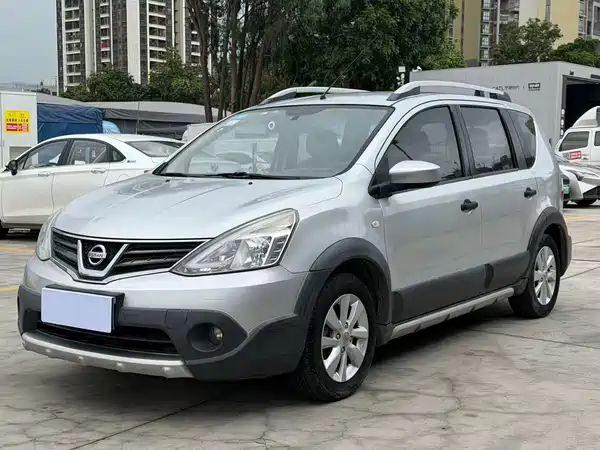 Nissan Livina 2014