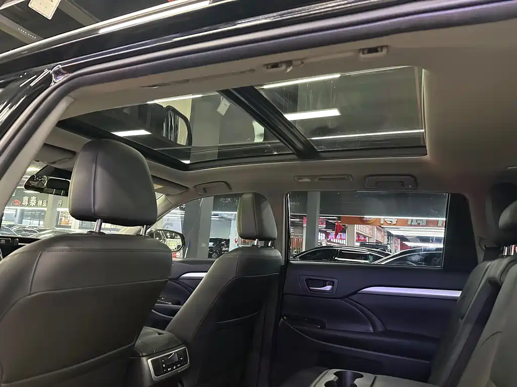 Toyota Highlander 2021 — фото 15