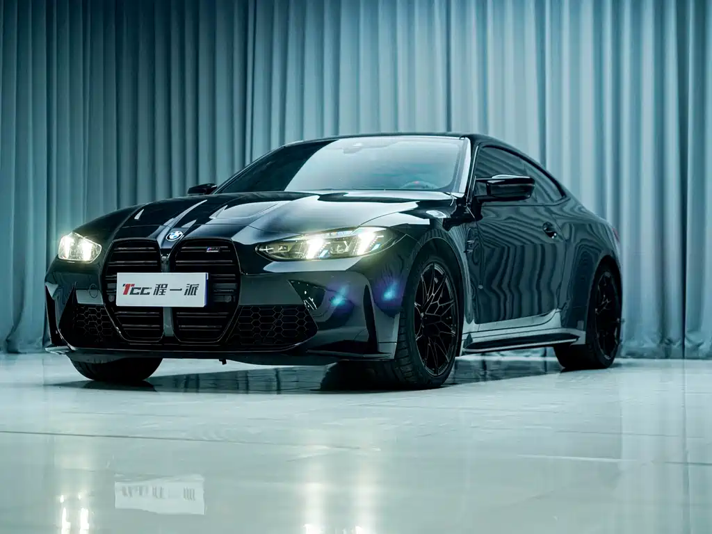 BMW M4 2025