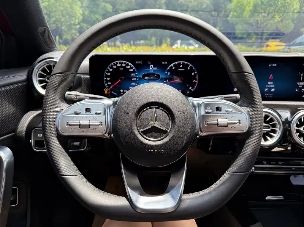 Mercedes-Benz A-Class 2023 — фото 13