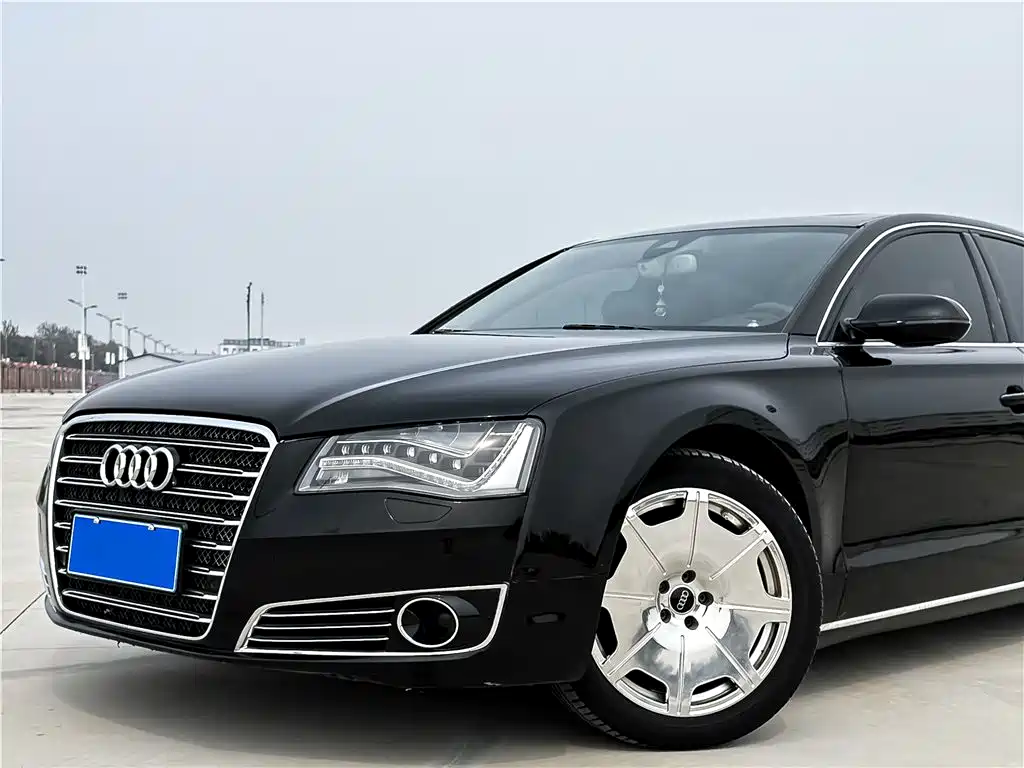 Audi A8 2013 — фото 13