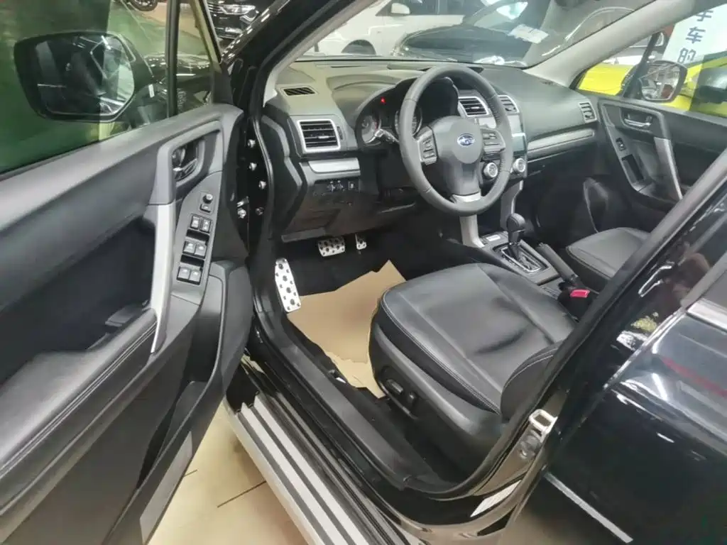 Subaru Forester 2015 — фото 16