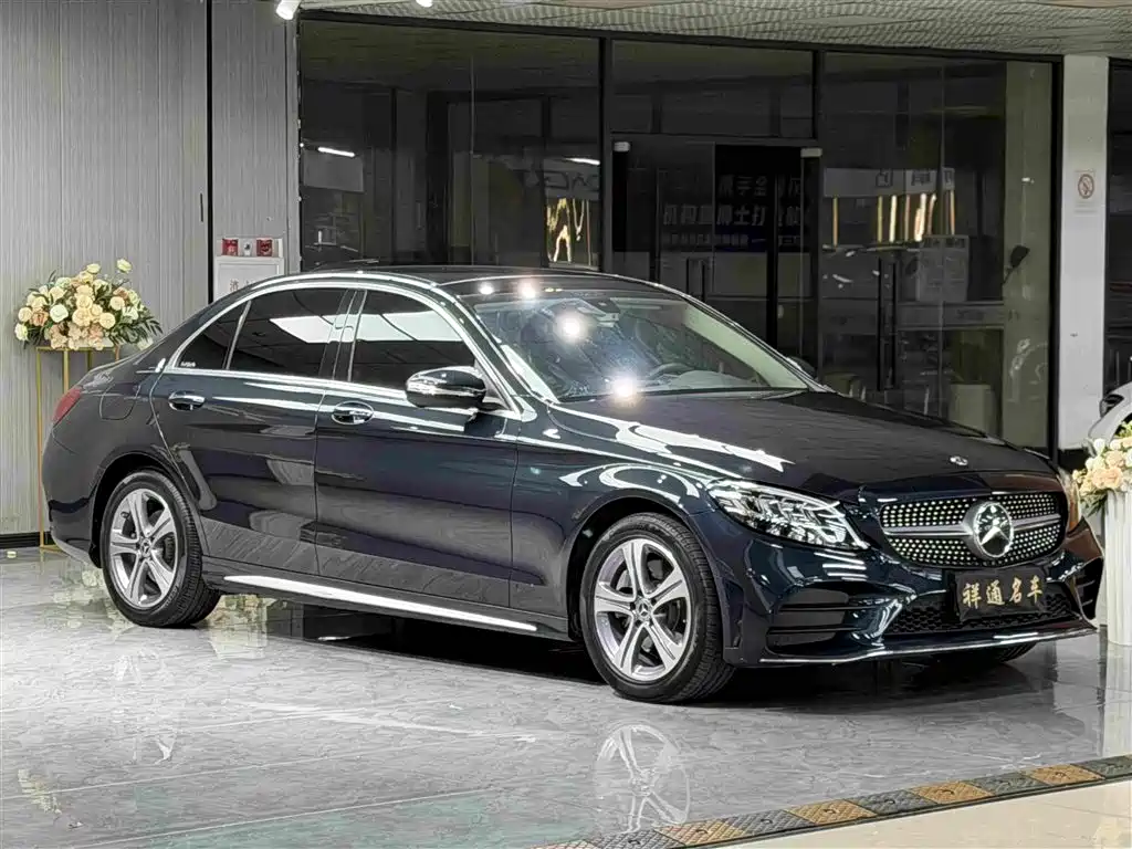 Mercedes-Benz C-Class 2020
