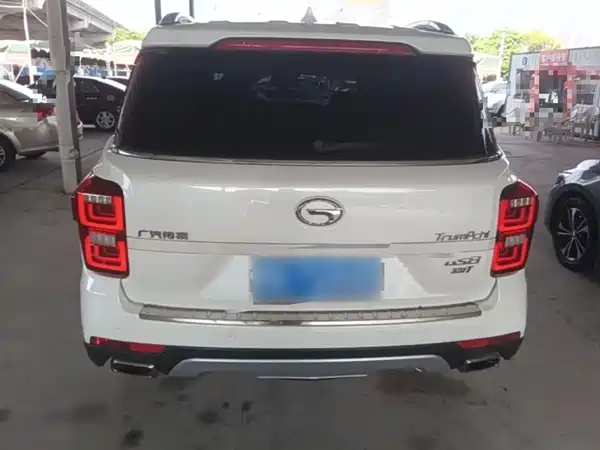 GAC Trumpchi GS8 2017