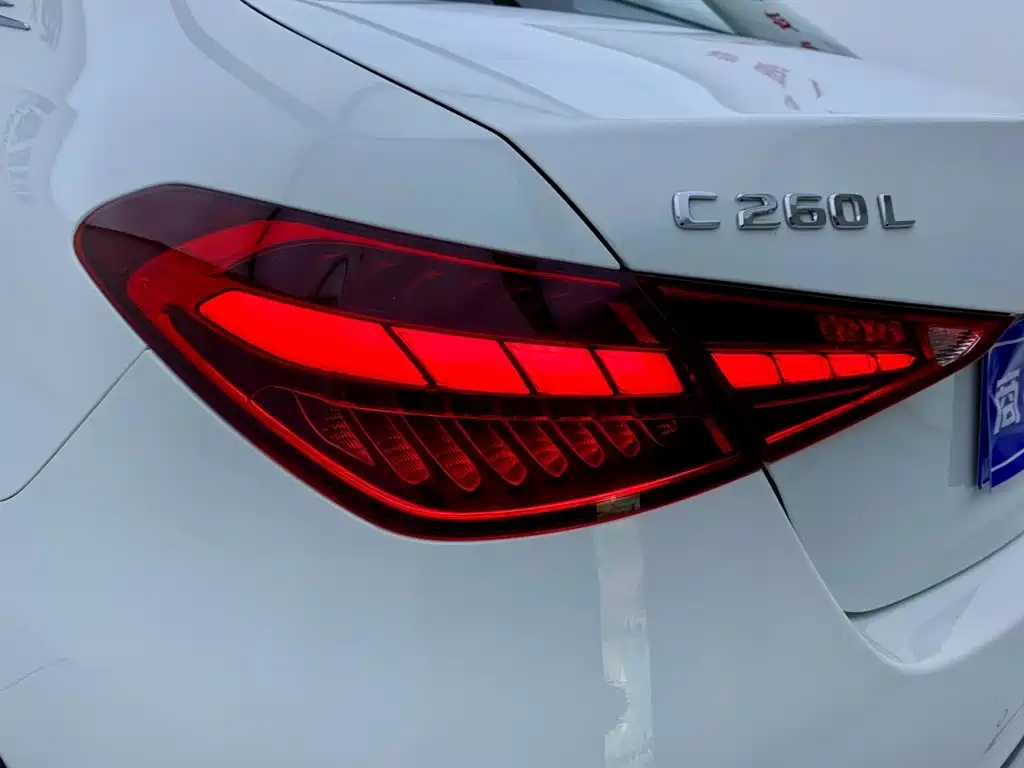 Mercedes-Benz C-Class 2023 — фото 9