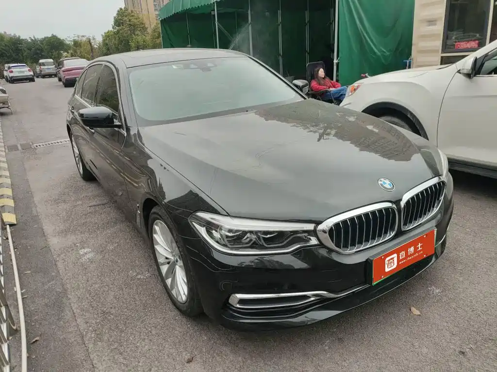 BMW 5 Series New Energy 2019 — фото 2