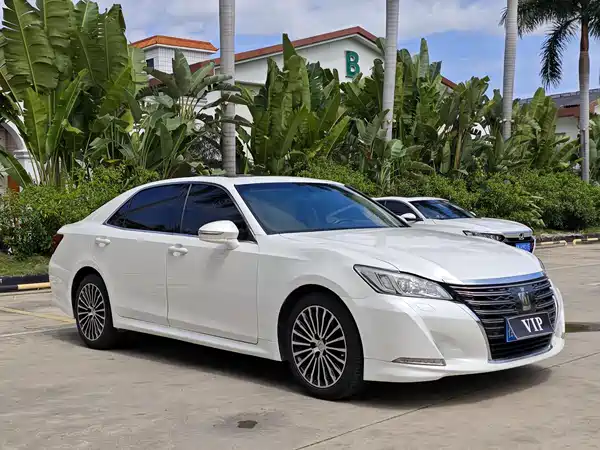 Toyota Crown 2019