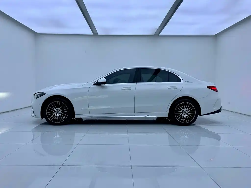 Mercedes-Benz C-Class 2023