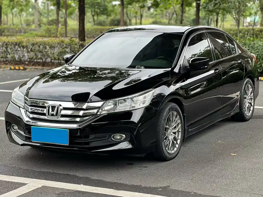 Honda Accord 2014 — фото 1