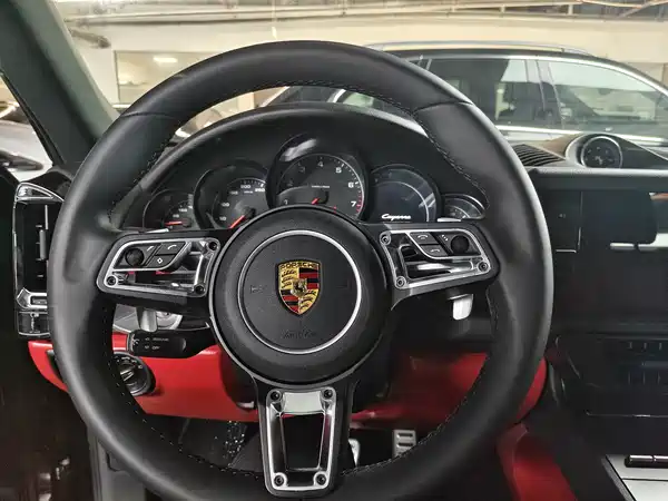Porsche Cayenne 2012