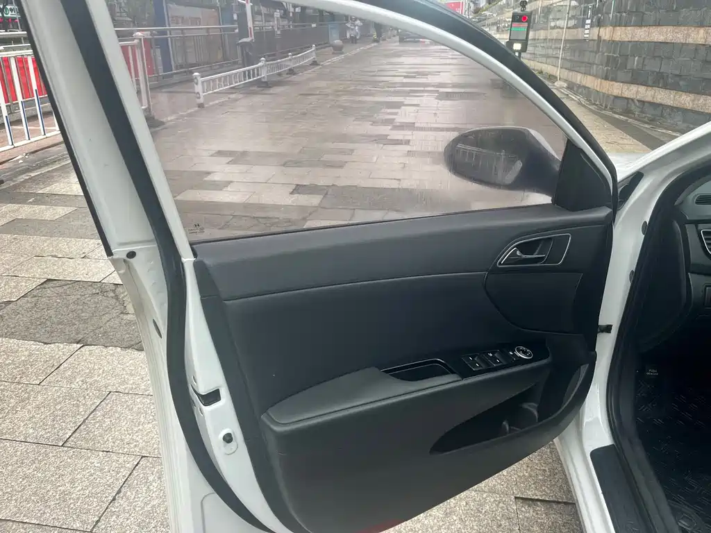 Hyundai Mistra 2017 — фото 13