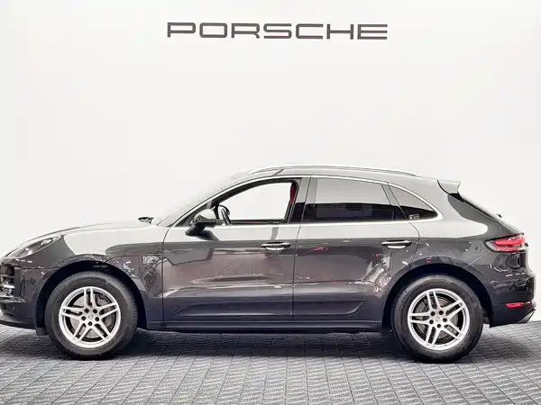 Porsche Macan 2021