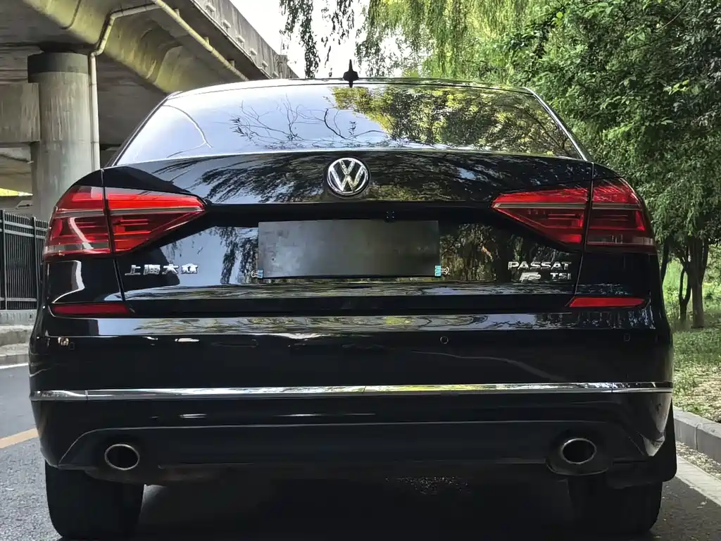 Volkswagen Passat 2016 — фото 12