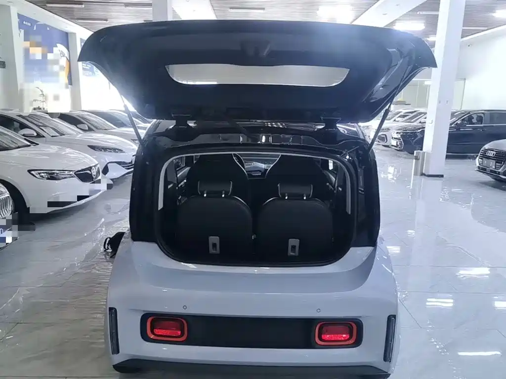Baojun Kiwi EV 2022 — фото 19