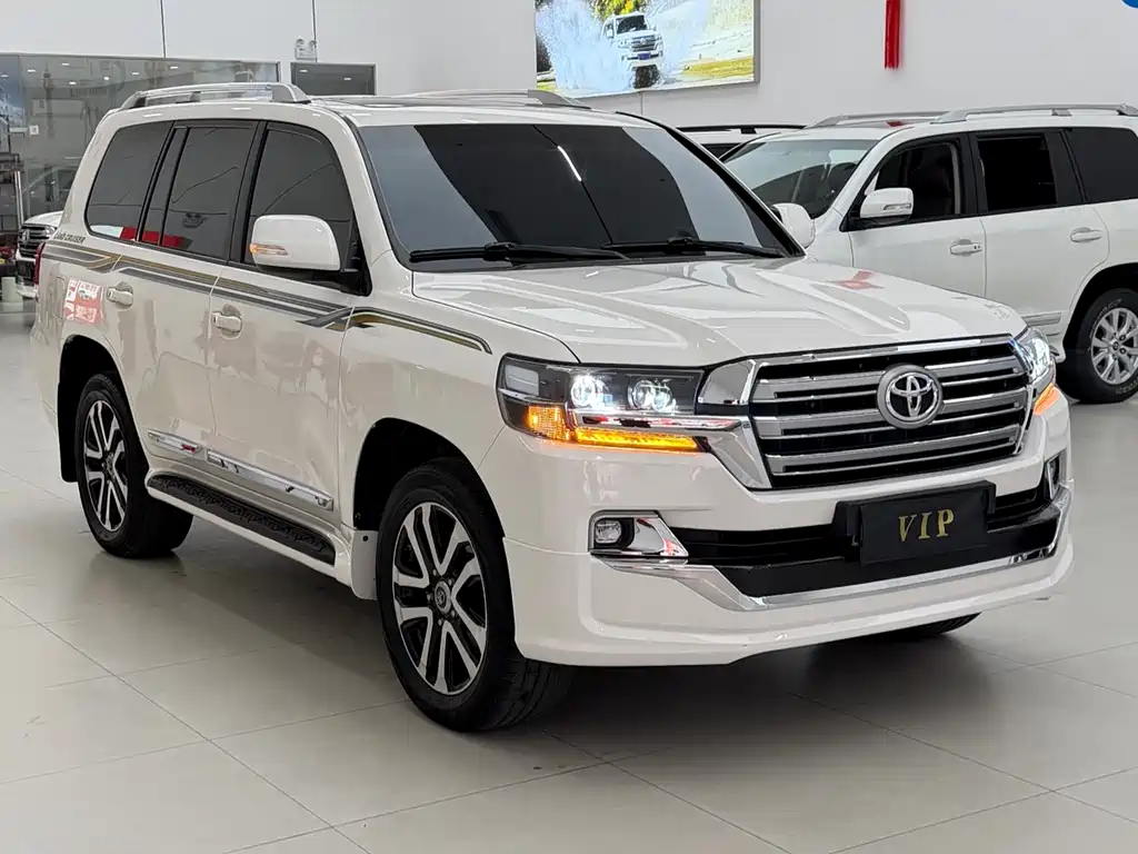 Toyota Land Cruiser 2013 — фото 3