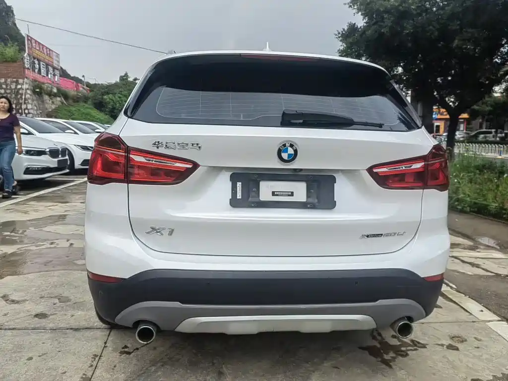 BMW X1 2019 — фото 8