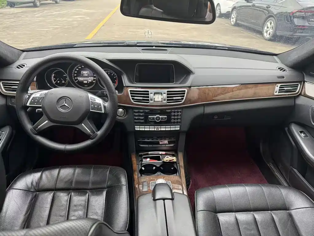 Mercedes-Benz E-Class 2015 — фото 9