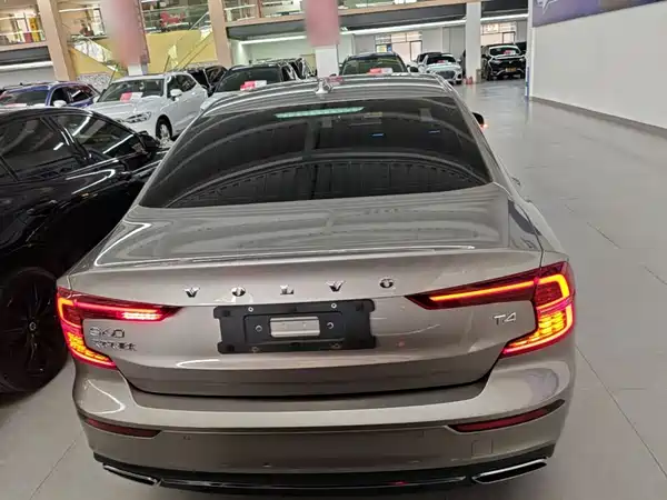 Volvo S60 2020